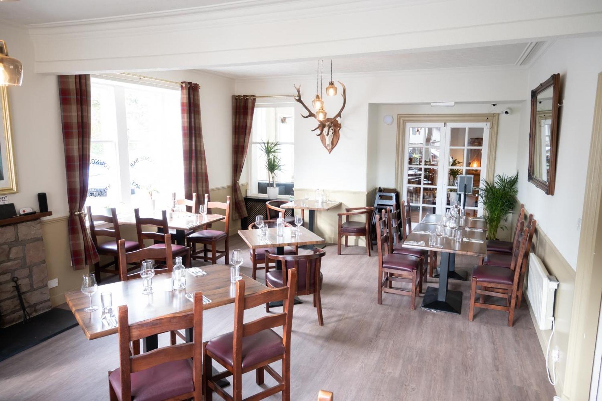 Ord Arms Hotel 2*
